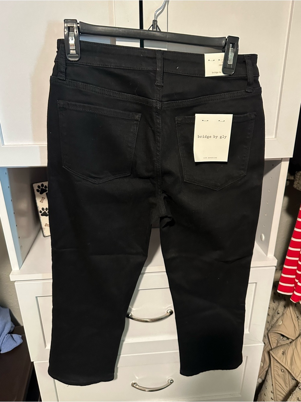 Bridge by GLY high-rise capri skinny jeans in a size 6. - Picture 2 of 3